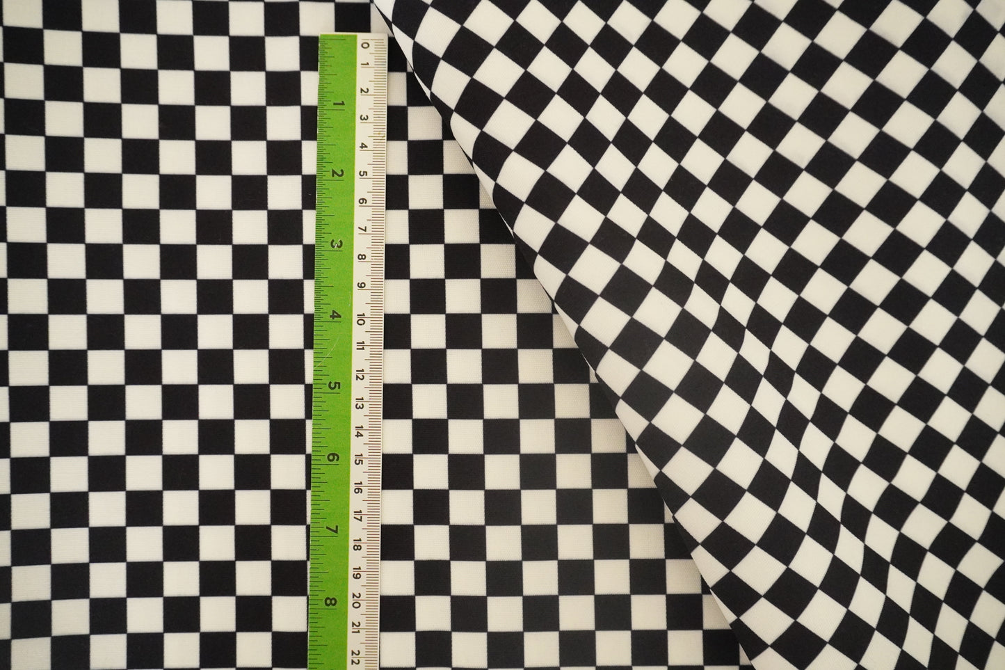 CHECKERED - MONOCHROME