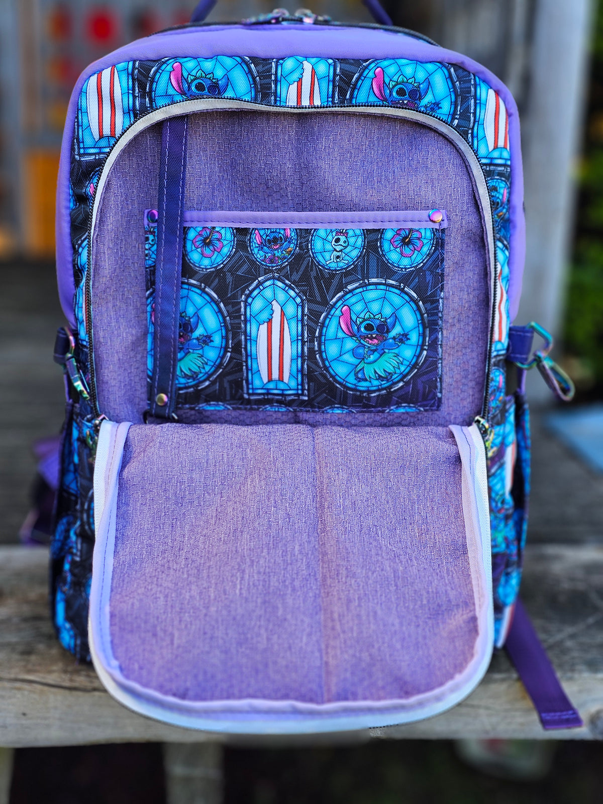 PO8 RAPPORT - BLUE ALIEN (STAINED GLASS)
