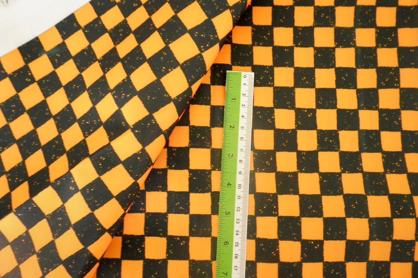 CHECKERED - AMBER GOLD