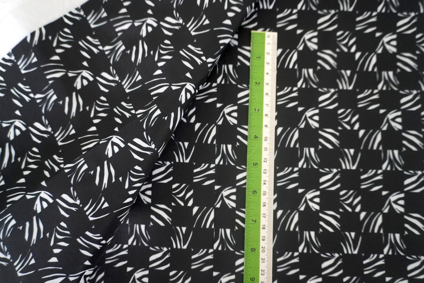 CHECKERED - ZEBAR NOIR