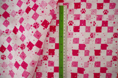 CHECKERED - CANDY PINK PAWS