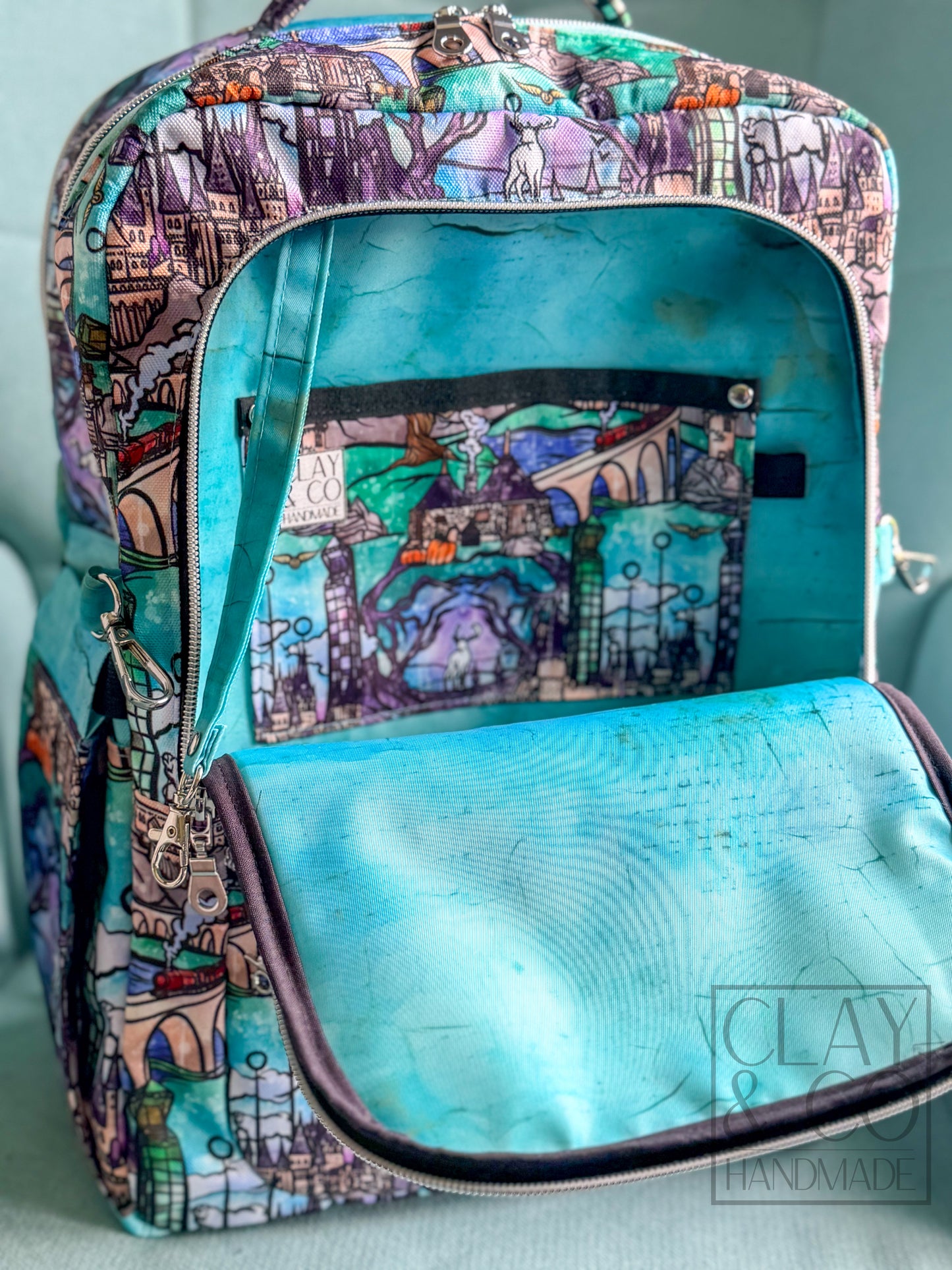 SCHOLAR'S PACK - MAGIC LIVES HERE