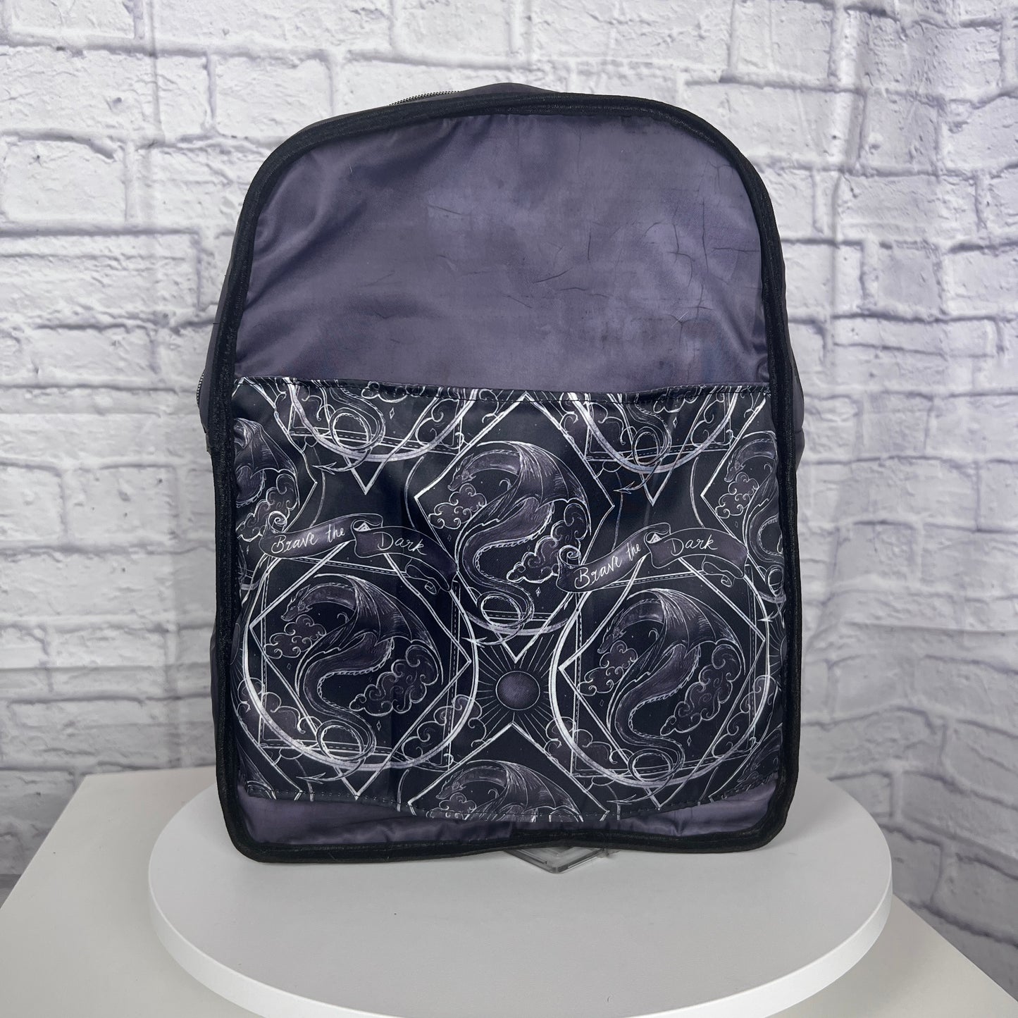 SCHOLAR'S PACK - BRAVE THE DARK